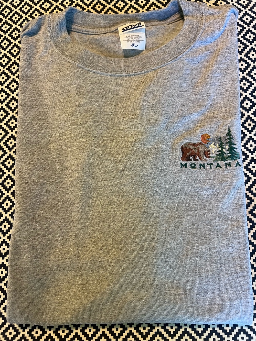 Vintage Anvil Men's Gray Montana Bear Graphic T-Shirt - XL Short Sleeve Tee